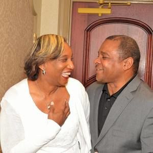 Meet your Posher, Iris